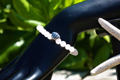 Pulsera de Cuarzo Rosa con Dije de Concha Marina Pulsera de Cuarzo Rosa con Dije de Concha Marina