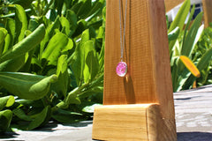 Collar con flores encapsuladas en cristal Collar con flores encapsuladas en cristal