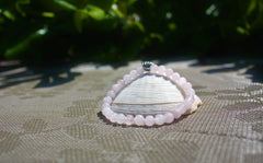 Pulsera de Cuarzo Rosa con Dije de Concha Marina Pulsera de Cuarzo Rosa con Dije de Concha Marina