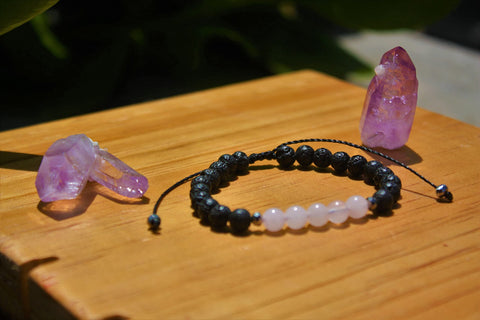 Pulsera de Cuarzo Rosa con Piedras Volcanicas Libela